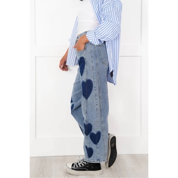 80. NWT Blue Velvet Going Steady Heart Stamped Wide Leg Barrel Jeans - Picture 3 of 5